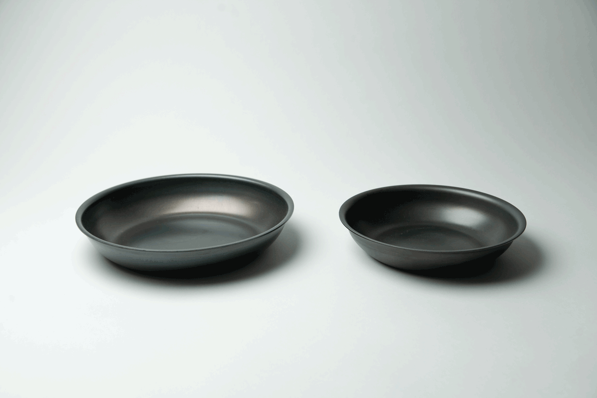 8" and 10" pan with removable handle, seasoning paste and leather scratch pad